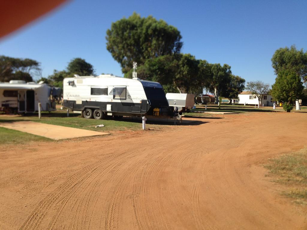 Carnarvon Caravan Park Hotel Exterior foto