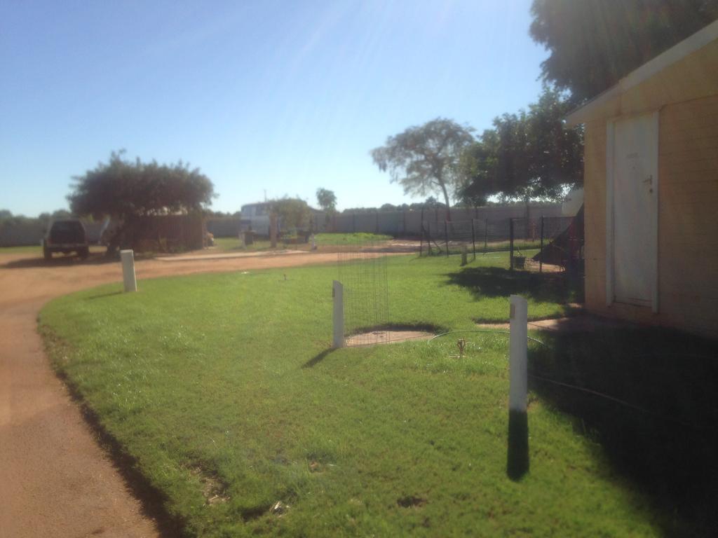 Carnarvon Caravan Park Hotel Exterior foto